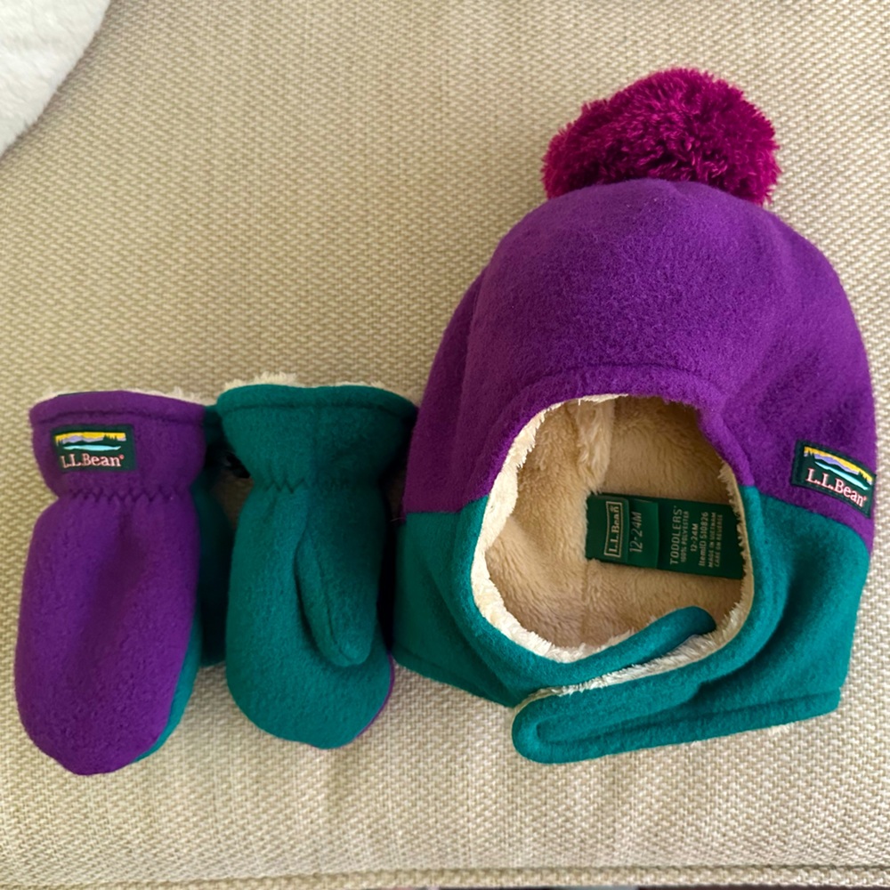 L.L. Bean Toddlers' Mountain Classic Fleece Hat and Mitten Set 12-24 months